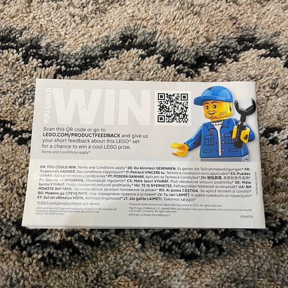 LEGO Speed Champions Alpine F1 Car - Picture 10 of 10